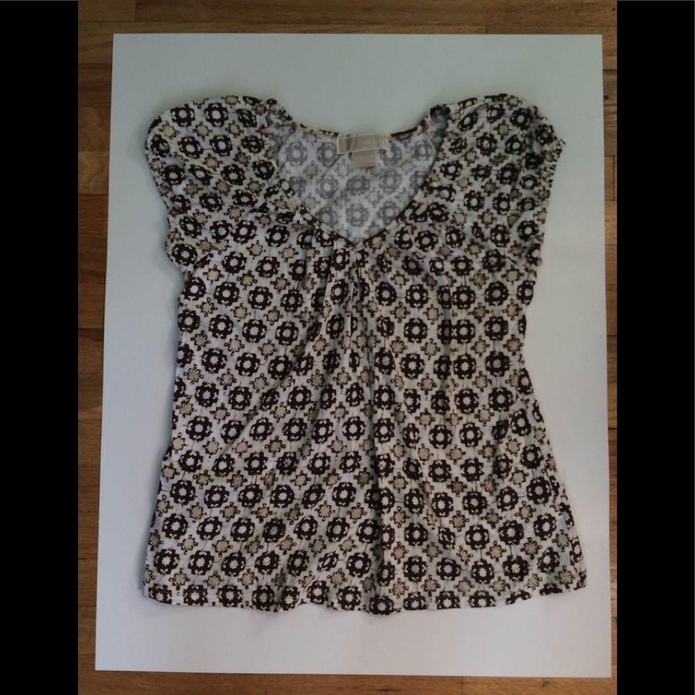 Brand name shirt